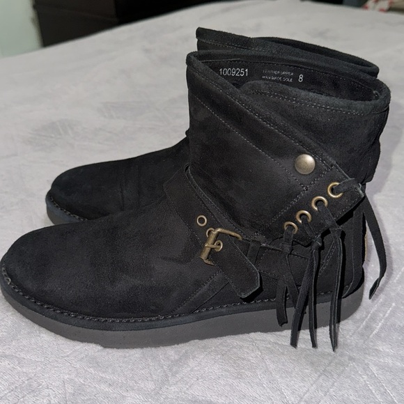 Ugg Australia Womens UGG Collection
Karisa Stingray boots Suede Black - Picture 2 of 9